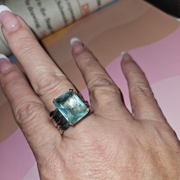 Retired Silpada Sterling Silver Blue Aqua Glass Ring size 9 - Picture 1 of 3